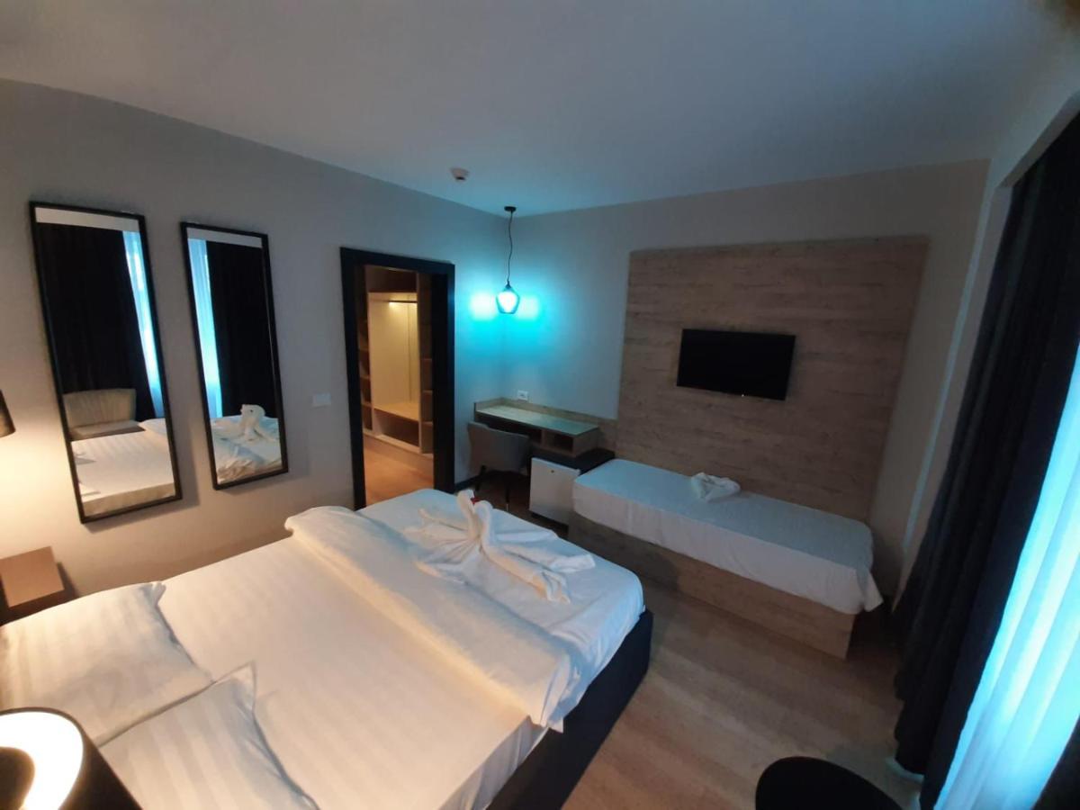 Artemis Hotel Baile Herculane Bagian luar foto