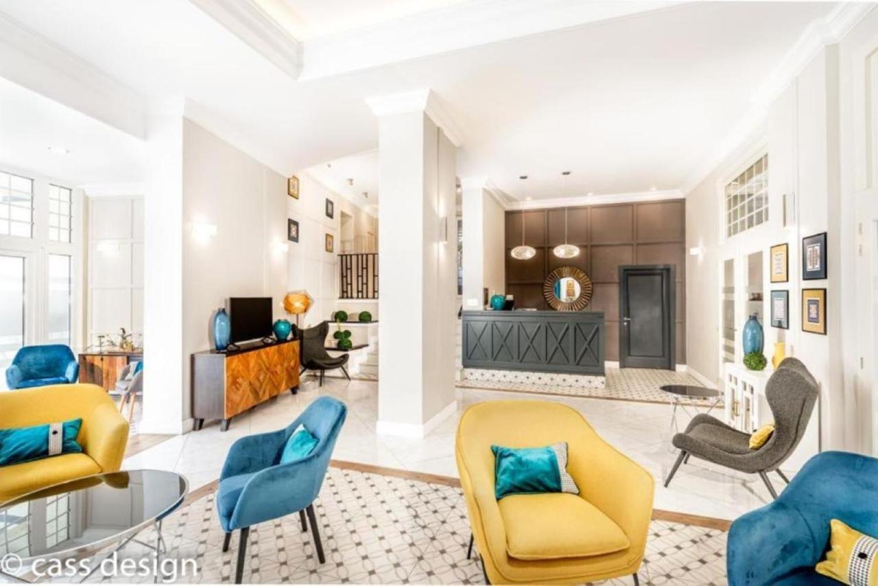 Artemis Hotel Baile Herculane Bagian luar foto