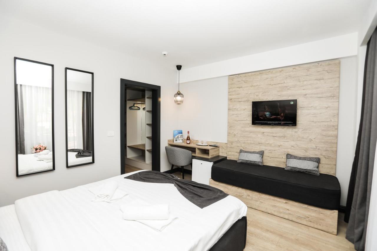 Artemis Hotel Baile Herculane Bagian luar foto